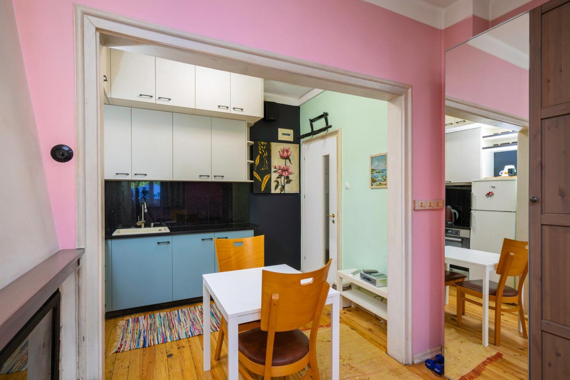Sofia'S 1Bd Colourful Getaway Near Ndk Apartment Ngoại thất bức ảnh
