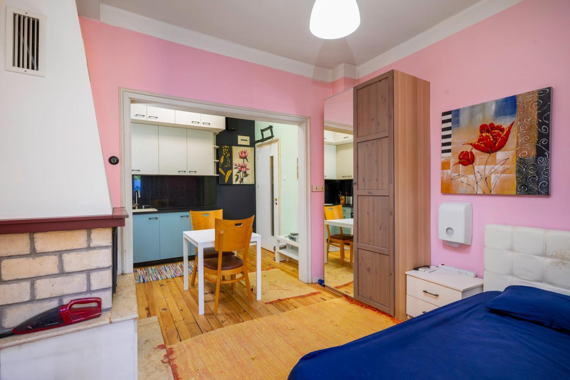 Sofia'S 1Bd Colourful Getaway Near Ndk Apartment Ngoại thất bức ảnh